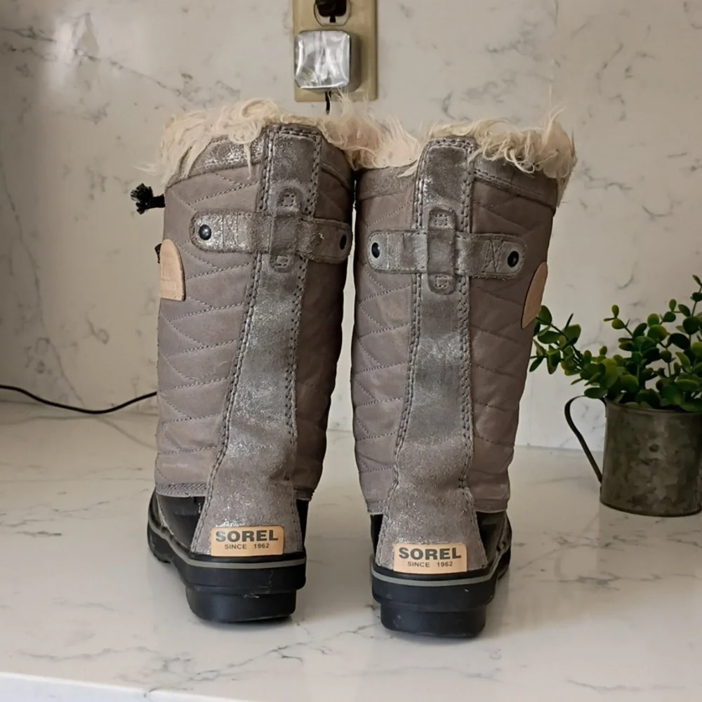 SOREL WATERPROOF Boots with Faux Fur Lining KIDS